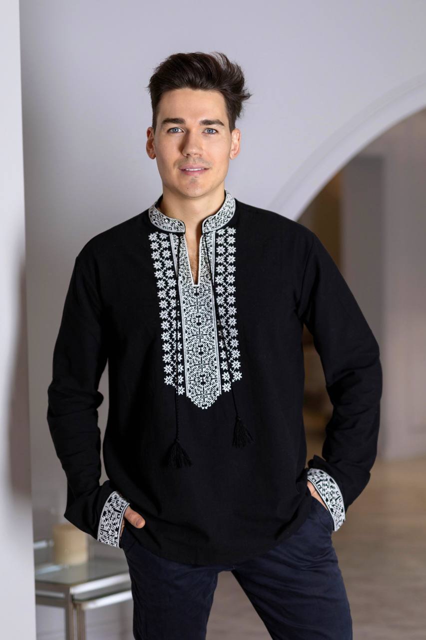 Чоловіча вишиванка "Linen Legend"